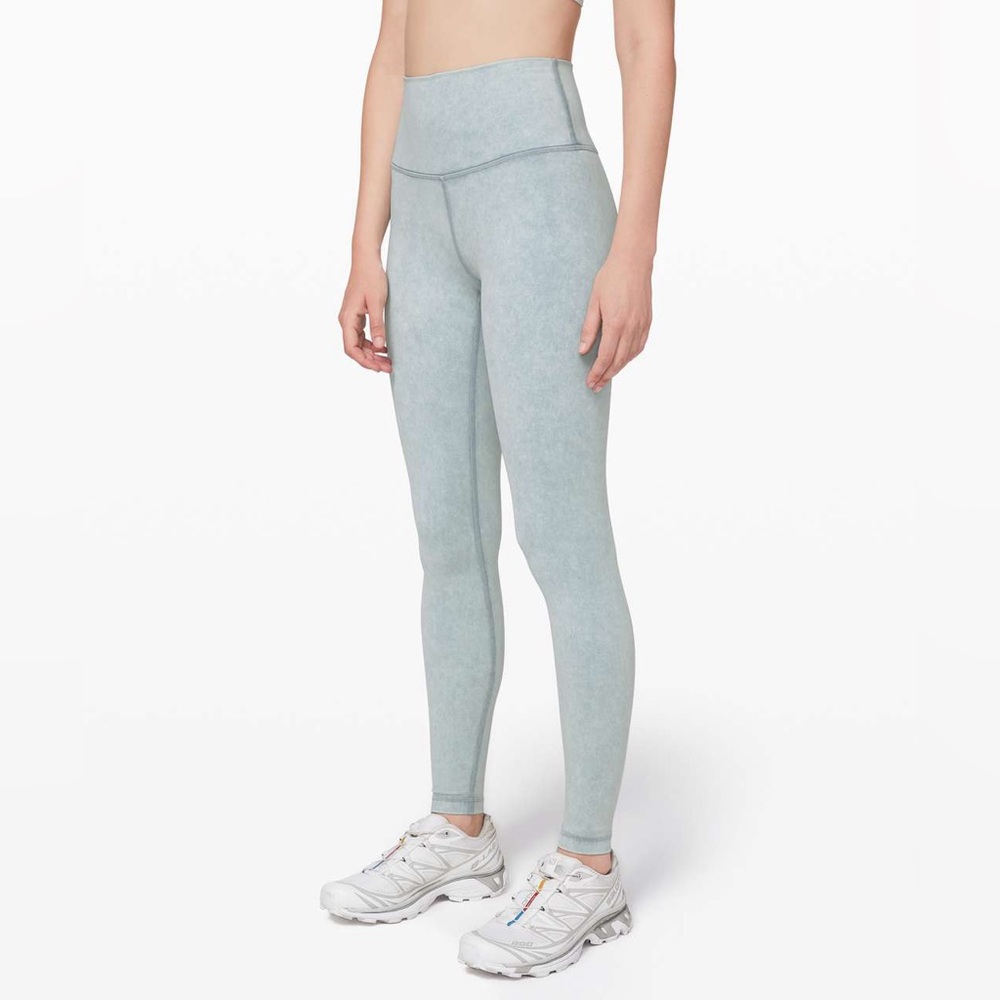 Lululemon Wunder High-Rise Tight Snow Washed 28"
Washed Chambray new without tag